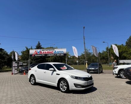 Білий Кіа Оптіма, об'ємом двигуна 2 л та пробігом 246 тис. км за 8900 $, фото 1 на Automoto.ua