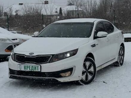 Білий Кіа Оптіма, об'ємом двигуна 2.36 л та пробігом 250 тис. км за 9550 $, фото 1 на Automoto.ua