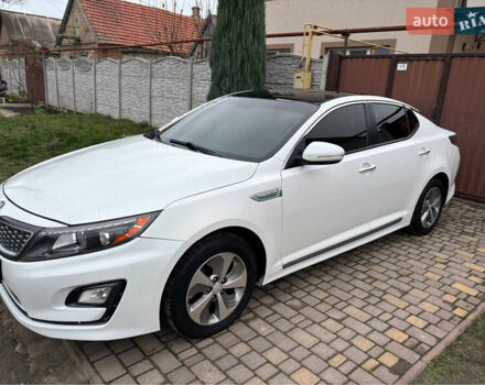 Белый Киа Оптима, объемом двигателя 0 л и пробегом 188 тыс. км за 8800 $, фото 1 на Automoto.ua