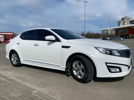 Белый Киа Оптима, объемом двигателя 2 л и пробегом 132 тыс. км за 9900 $, фото 1 на Automoto.ua