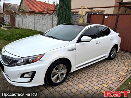 Белый Киа Оптима, объемом двигателя 2.4 л и пробегом 188 тыс. км за 8800 $, фото 1 на Automoto.ua