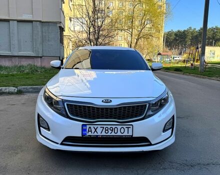 Білий Кіа Оптіма, об'ємом двигуна 2.4 л та пробігом 340 тис. км за 9499 $, фото 1 на Automoto.ua