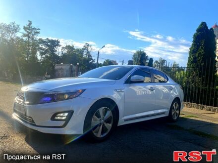 Белый Киа Оптима, объемом двигателя 2.4 л и пробегом 250 тыс. км за 11500 $, фото 1 на Automoto.ua