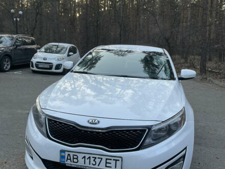 Киа Оптима 2015 в Киеве на Automoto.ua Белый Киа Оптима, объемом двигателя 2.36 л и пробегом 136 тыс. км за 8900 $, фото 1 на Automoto.ua