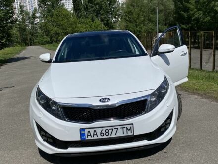 Киа Оптима 2015 в Киеве на Automoto.ua Белый Киа Оптима, объемом двигателя 2.4 л и пробегом 95 тыс. км за 10999 $, фото 1 на Automoto.ua