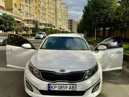 Киа Оптима 2015 в Киеве на Automoto.ua Белый Киа Оптима, объемом двигателя 2.4 л и пробегом 150 тыс. км за 9400 $, фото 1 на Automoto.ua