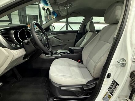 Білий Кіа Оптіма, об'ємом двигуна 2.4 л та пробігом 140 тис. км за 9200 $, фото 1 на Automoto.ua