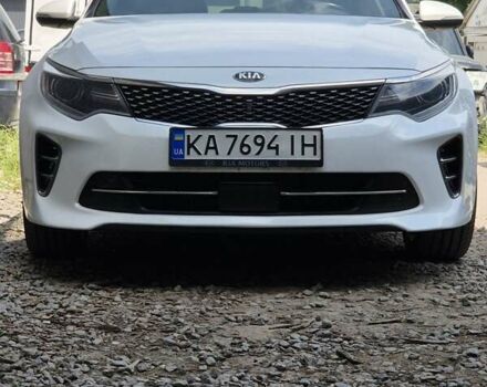 Білий Кіа Оптіма, об'ємом двигуна 2 л та пробігом 173 тис. км за 13000 $, фото 1 на Automoto.ua