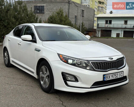 Білий Кіа Оптіма, об'ємом двигуна 2.4 л та пробігом 152 тис. км за 10500 $, фото 1 на Automoto.ua