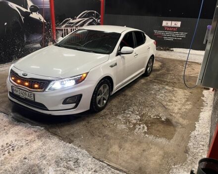 Білий Кіа Оптіма, об'ємом двигуна 2.4 л та пробігом 200 тис. км за 8800 $, фото 1 на Automoto.ua