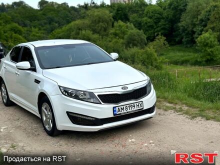 Белый Киа Оптима, объемом двигателя 2.4 л и пробегом 146 тыс. км за 9500 $, фото 1 на Automoto.ua