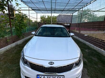Білий Кіа Оптіма, об'ємом двигуна 2.4 л та пробігом 153 тис. км за 9900 $, фото 1 на Automoto.ua