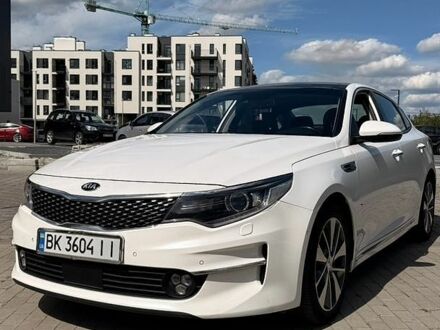 Белый Киа Оптима, объемом двигателя 1.69 л и пробегом 224 тыс. км за 13200 $, фото 1 на Automoto.ua