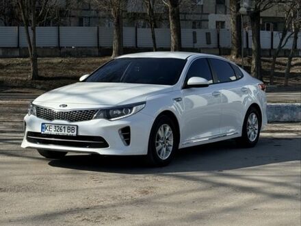 Белый Киа Оптима, объемом двигателя 2 л и пробегом 186 тыс. км за 12499 $, фото 1 на Automoto.ua