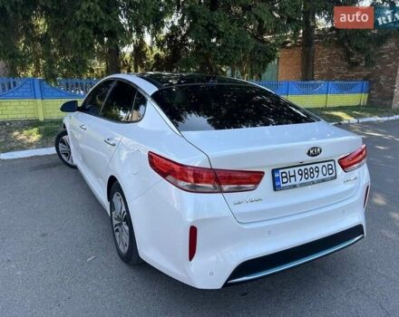 Белый Киа Оптима, объемом двигателя 2 л и пробегом 120 тыс. км за 18000 $, фото 1 на Automoto.ua