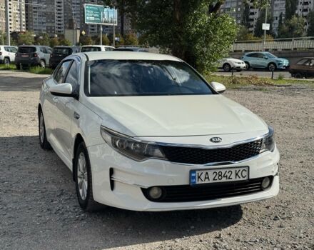 Білий Кіа Оптіма, об'ємом двигуна 2 л та пробігом 335 тис. км за 9300 $, фото 1 на Automoto.ua