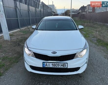 Білий Кіа Оптіма, об'ємом двигуна 2.36 л та пробігом 149 тис. км за 10000 $, фото 1 на Automoto.ua