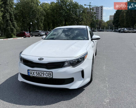 Белый Киа Оптима, объемом двигателя 2 л и пробегом 70 тыс. км за 16799 $, фото 1 на Automoto.ua