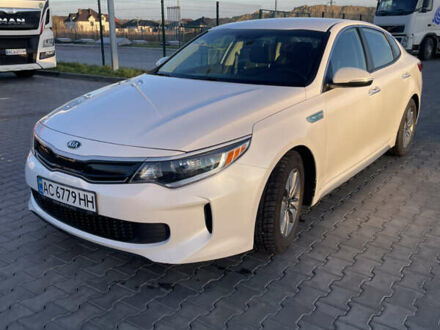Киа Оптима 2017 в Луцке на Automoto.ua Белый Киа Оптима, объемом двигателя 2 л и пробегом 185 тыс. км за 13000 $, фото 1 на Automoto.ua