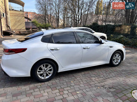 Белый Киа Оптима, объемом двигателя 2.36 л и пробегом 84 тыс. км за 11499 $, фото 1 на Automoto.ua