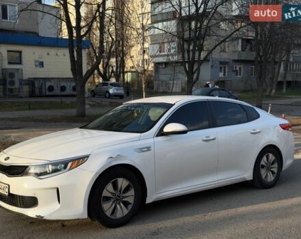 Білий Кіа Оптіма, об'ємом двигуна 2 л та пробігом 134 тис. км за 15500 $, фото 1 на Automoto.ua