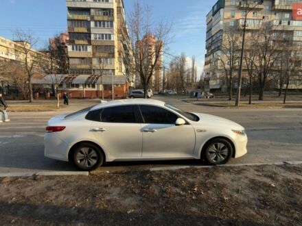 Білий Кіа Оптіма, об'ємом двигуна 2 л та пробігом 134 тис. км за 12700 $, фото 1 на Automoto.ua