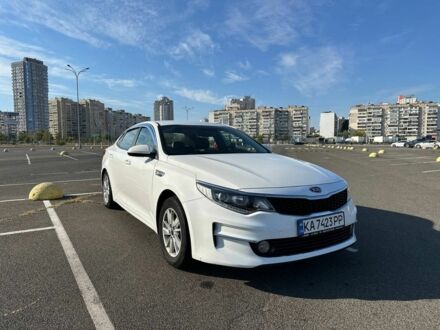 Білий Кіа Оптіма, об'ємом двигуна 2 л та пробігом 370 тис. км за 10990 $, фото 1 на Automoto.ua