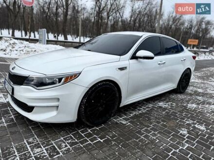 Белый Киа Оптима, объемом двигателя 2.36 л и пробегом 142 тыс. км за 10500 $, фото 1 на Automoto.ua