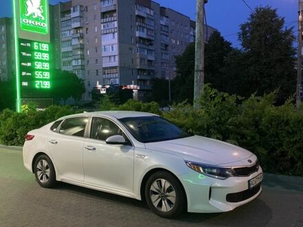 Белый Киа Оптима, объемом двигателя 2 л и пробегом 183 тыс. км за 12800 $, фото 1 на Automoto.ua