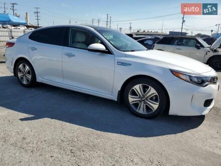 Білий Кіа Оптіма, об'ємом двигуна 2 л та пробігом 130 тис. км за 2600 $, фото 1 на Automoto.ua