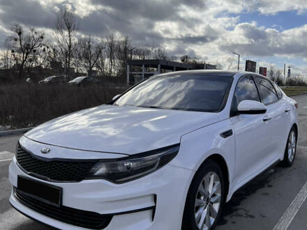 Киа Оптима 2018 в Киеве на Automoto.ua Белый Киа Оптима, объемом двигателя 2.4 л и пробегом 125 тыс. км за 13000 $, фото 1 на Automoto.ua