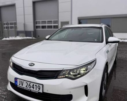 Білий Кіа Оптіма, об'ємом двигуна 0 л та пробігом 124 тис. км за 17200 $, фото 1 на Automoto.ua
