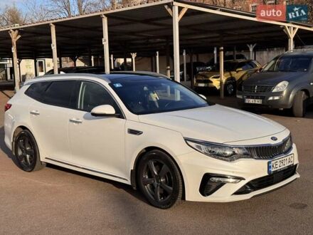Киа Оптима 2018 в Кривом Роге на Automoto.ua Белый Киа Оптима, объемом двигателя 1.6 л и пробегом 189 тыс. км за 16000 $, фото 1 на Automoto.ua