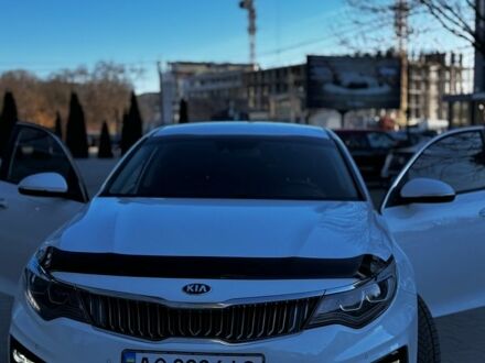 Білий Кіа Оптіма, об'ємом двигуна 1.6 л та пробігом 245 тис. км за 14500 $, фото 1 на Automoto.ua