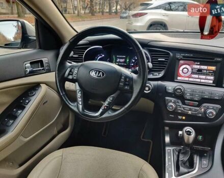 Бежевий Кіа Оптіма, об'ємом двигуна 2.36 л та пробігом 168 тис. км за 9700 $, фото 6 на Automoto.ua