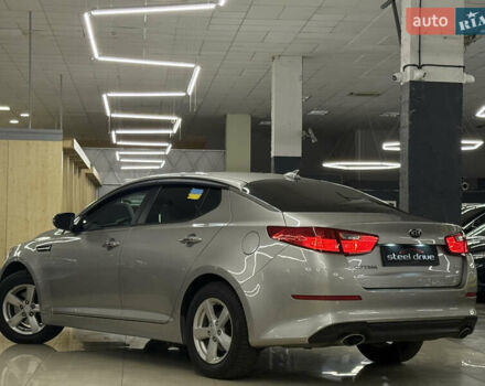 Бежевый Киа Оптима, объемом двигателя 2.36 л и пробегом 209 тыс. км за 9999 $, фото 10 на Automoto.ua