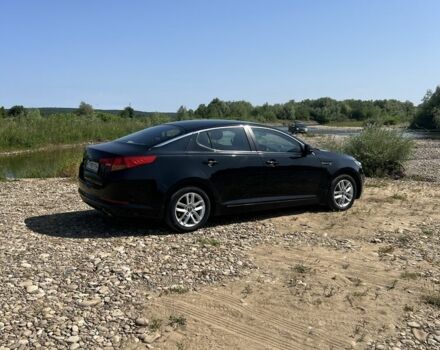 Черный Киа Оптима, объемом двигателя 2 л и пробегом 138 тыс. км за 9100 $, фото 3 на Automoto.ua