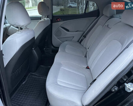 Черный Киа Оптима, объемом двигателя 2.36 л и пробегом 201 тыс. км за 7600 $, фото 30 на Automoto.ua