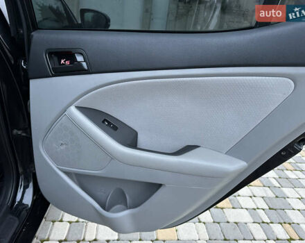 Черный Киа Оптима, объемом двигателя 2.36 л и пробегом 201 тыс. км за 7600 $, фото 35 на Automoto.ua