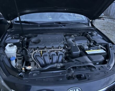 Черный Киа Оптима, объемом двигателя 2 л и пробегом 138 тыс. км за 9100 $, фото 5 на Automoto.ua