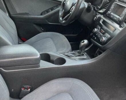 Чорний Кіа Оптіма, об'ємом двигуна 2.4 л та пробігом 256 тис. км за 8300 $, фото 5 на Automoto.ua