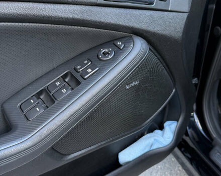 Чорний Кіа Оптіма, об'ємом двигуна 2 л та пробігом 112 тис. км за 8700 $, фото 9 на Automoto.ua