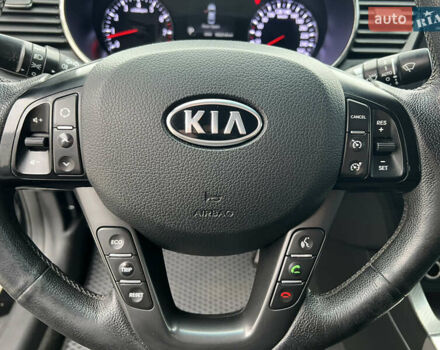 Черный Киа Оптима, объемом двигателя 2 л и пробегом 185 тыс. км за 10200 $, фото 9 на Automoto.ua