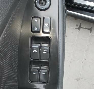 Черный Киа Оптима, объемом двигателя 2.36 л и пробегом 136 тыс. км за 10400 $, фото 23 на Automoto.ua