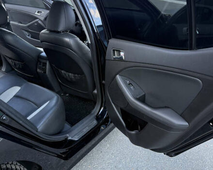 Чорний Кіа Оптіма, об'ємом двигуна 2 л та пробігом 112 тис. км за 8700 $, фото 14 на Automoto.ua