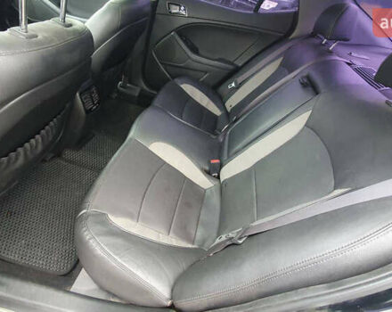 Черный Киа Оптима, объемом двигателя 2.36 л и пробегом 300 тыс. км за 7400 $, фото 7 на Automoto.ua