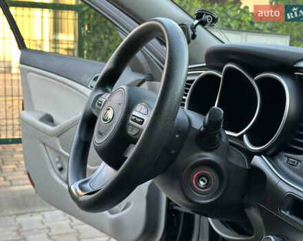 Черный Киа Оптима, объемом двигателя 2.36 л и пробегом 115 тыс. км за 10500 $, фото 60 на Automoto.ua