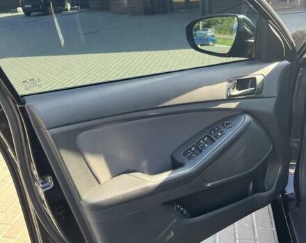 Черный Киа Оптима, объемом двигателя 2.4 л и пробегом 173 тыс. км за 10500 $, фото 4 на Automoto.ua