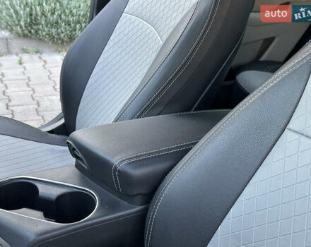 Черный Киа Оптима, объемом двигателя 2.36 л и пробегом 115 тыс. км за 10500 $, фото 39 на Automoto.ua