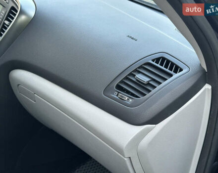 Черный Киа Оптима, объемом двигателя 2.36 л и пробегом 115 тыс. км за 10500 $, фото 56 на Automoto.ua